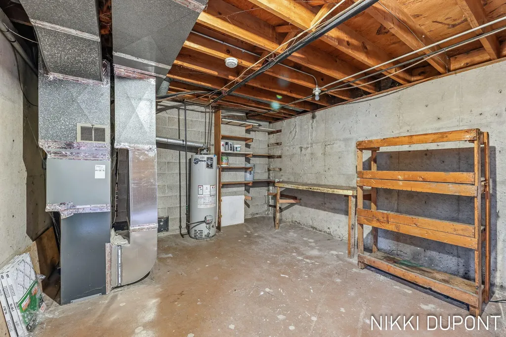 2417-2419 Edgewood Avenue SE Grand Rapids City MI 49546