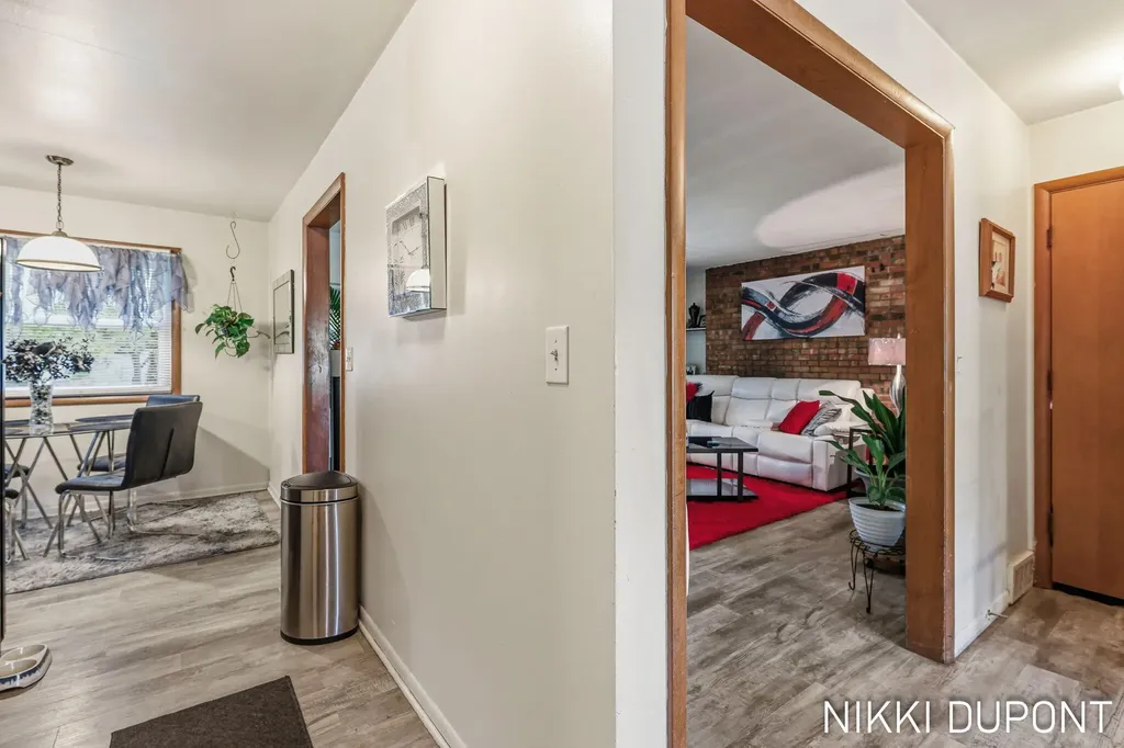 2417-2419 Edgewood Avenue SE Grand Rapids City MI 49546