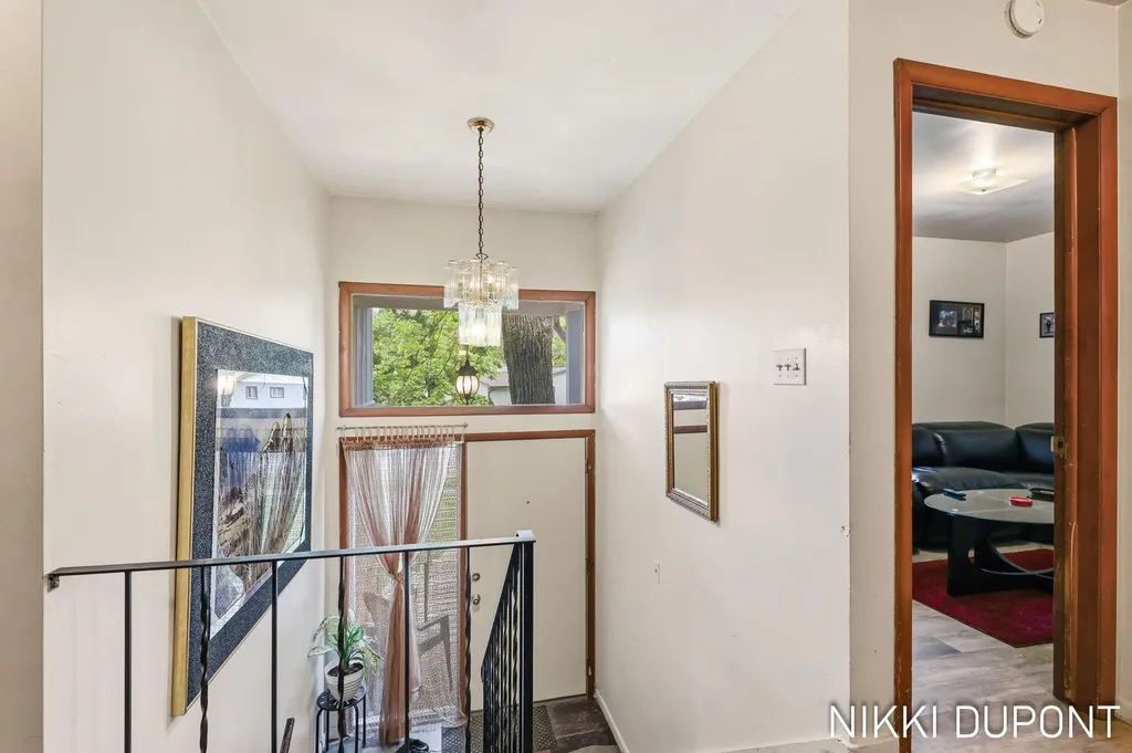 2417-2419 Edgewood Avenue SE Grand Rapids City MI 49546