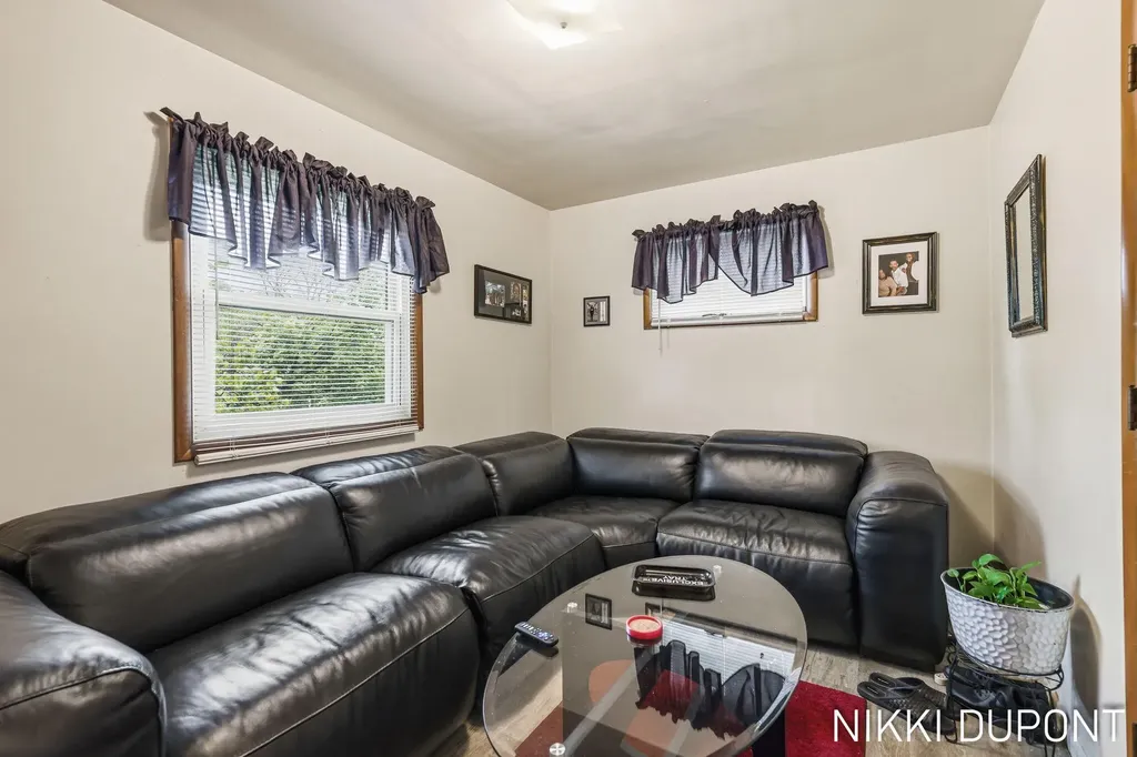 2417-2419 Edgewood Avenue SE Grand Rapids City MI 49546