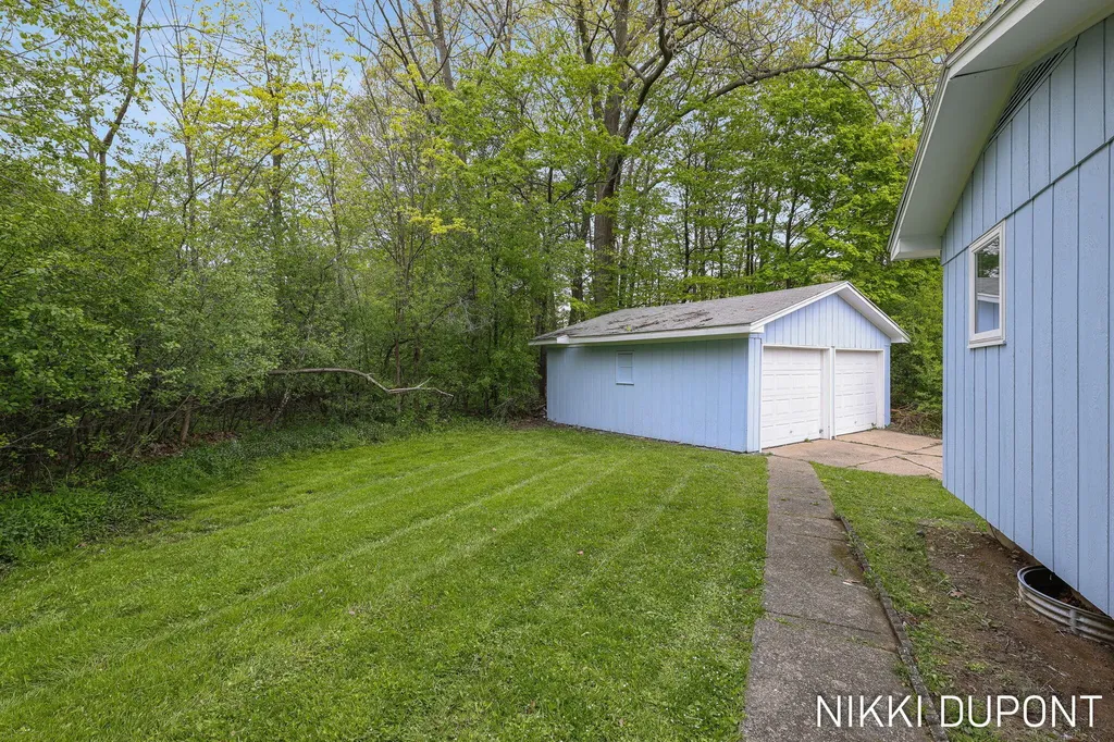 2417-2419 Edgewood Avenue SE Grand Rapids City MI 49546