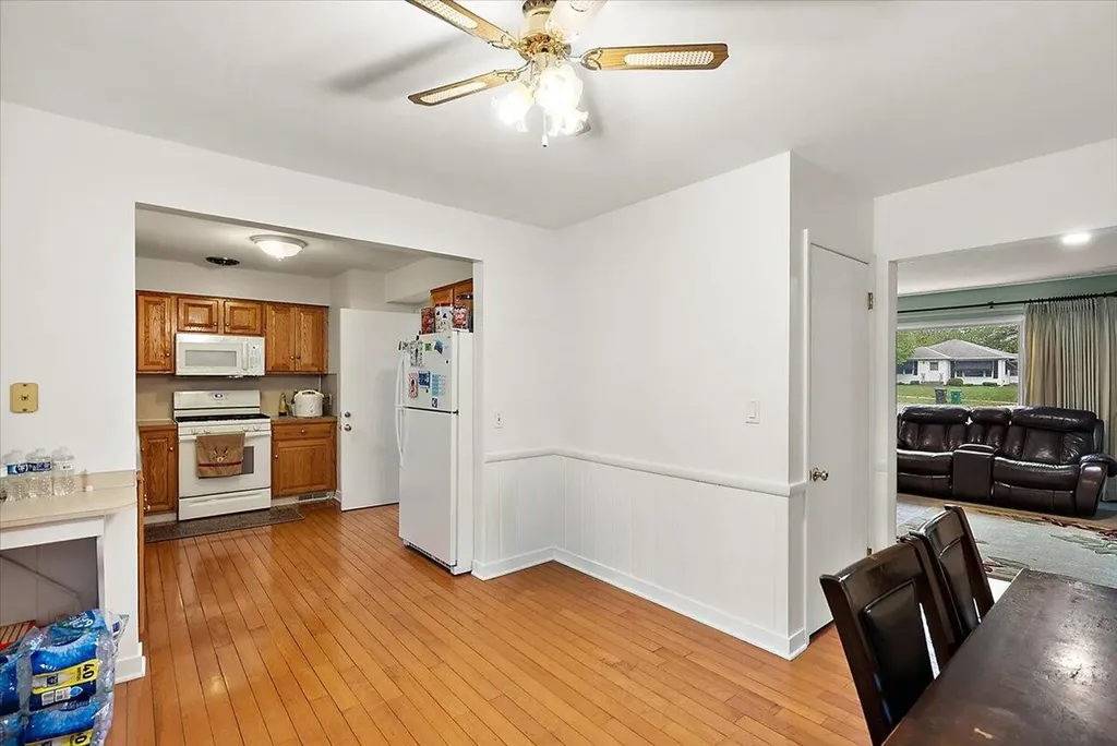 3035 E Paris Avenue SE Kentwood City MI 49512
