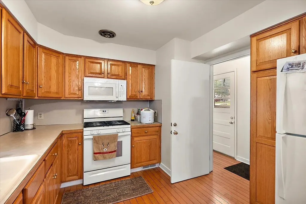 3035 E Paris Avenue SE Kentwood City MI 49512