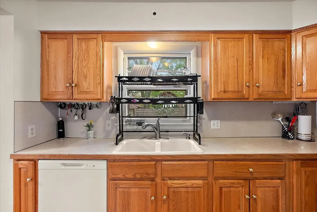 3035 E Paris Avenue SE Kentwood City MI 49512