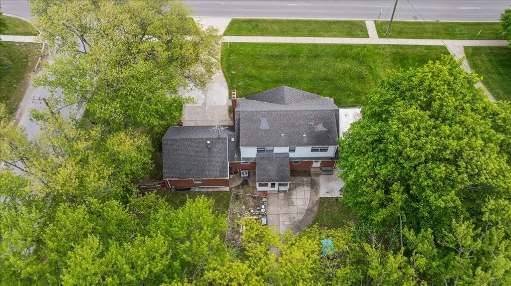 3035 E Paris Avenue SE Kentwood City MI 49512
