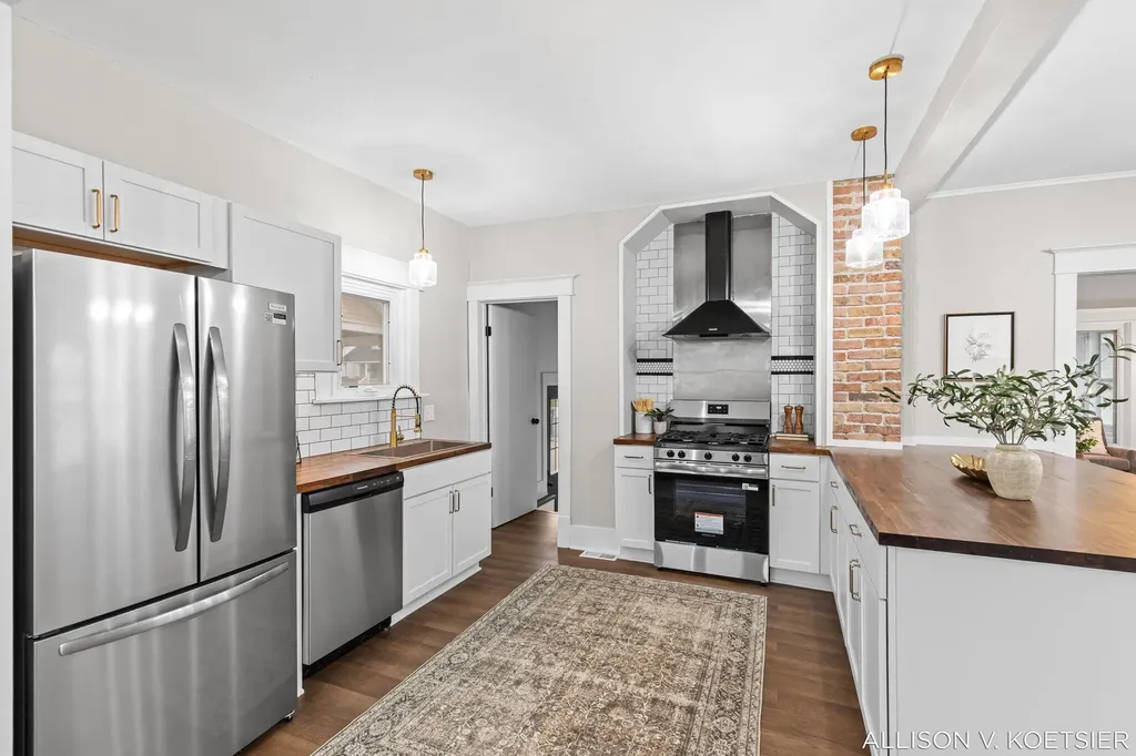 1624 Martindale Avenue SW Wyoming City MI 49509