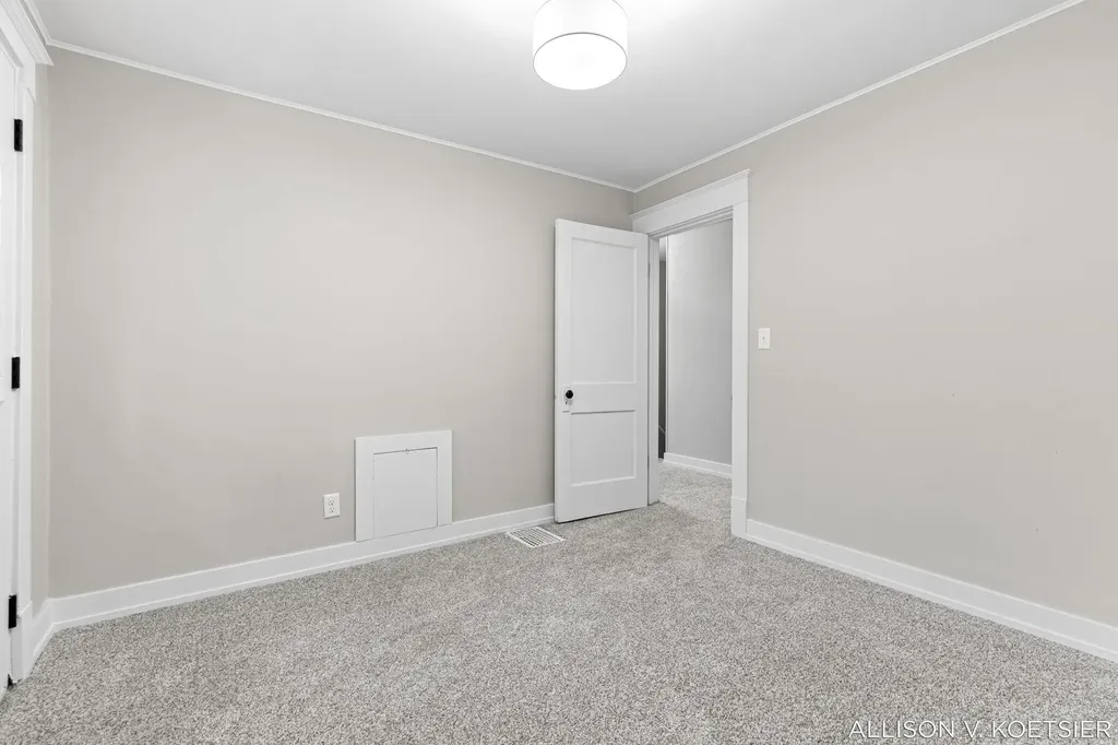 1624 Martindale Avenue SW Wyoming City MI 49509