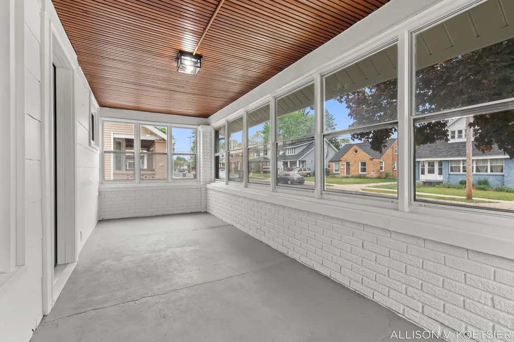 1624 Martindale Avenue SW Wyoming City MI 49509