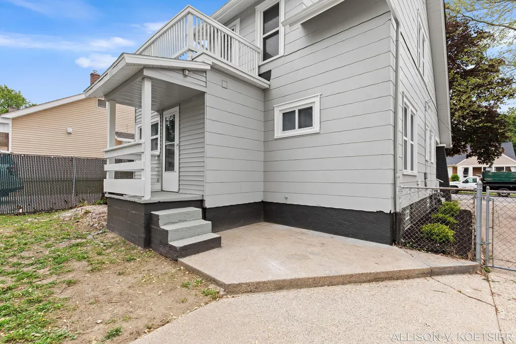 1624 Martindale Avenue SW Wyoming City MI 49509