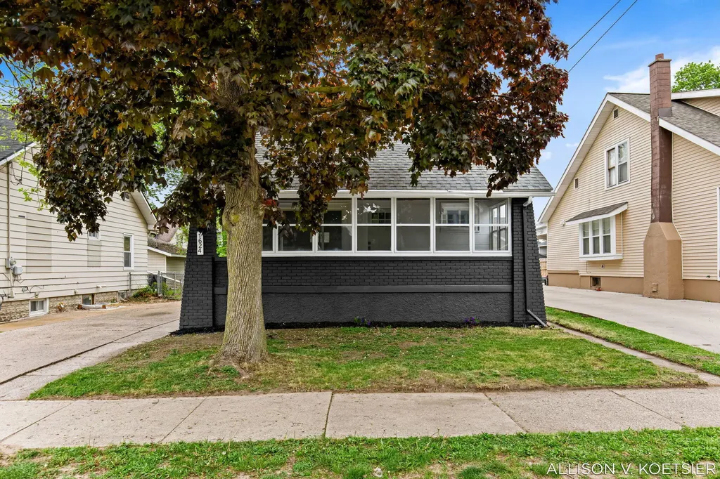 1624 Martindale Avenue SW Wyoming City MI 49509