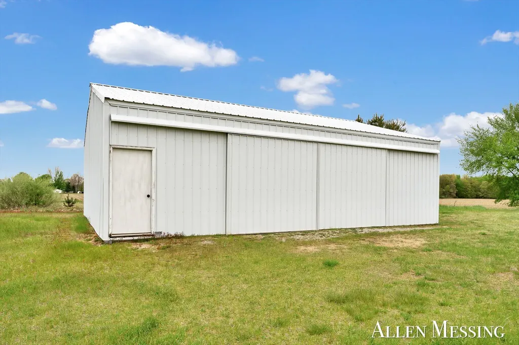 16753 S Fenmore Road Chapin Township MI 48807