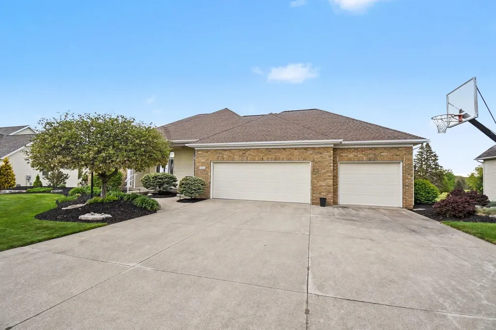 7844 Green Links Drive SE Caledonia Township MI 49316