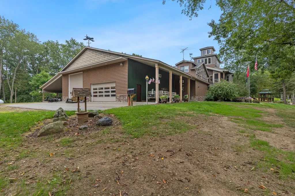 781 Hopkins Road Lyons Township MI 48851