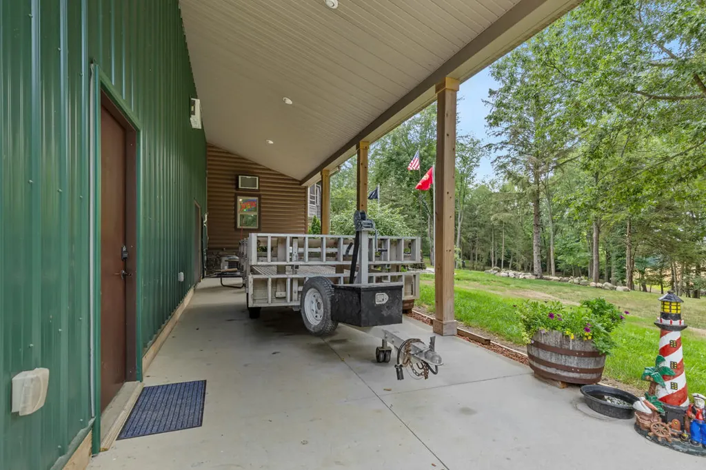 781 Hopkins Road Lyons Township MI 48851