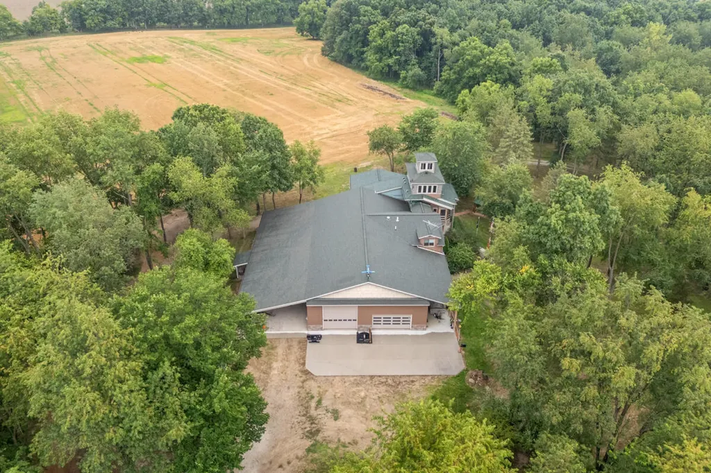 781 Hopkins Road Lyons Township MI 48851