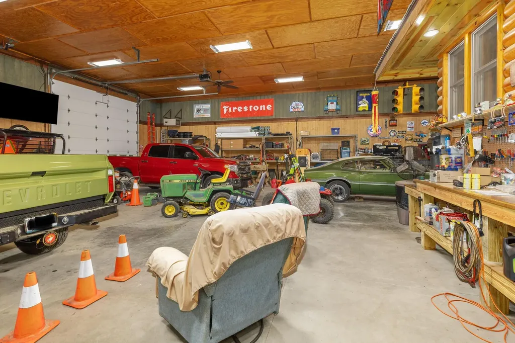 781 Hopkins Road Lyons Township MI 48851