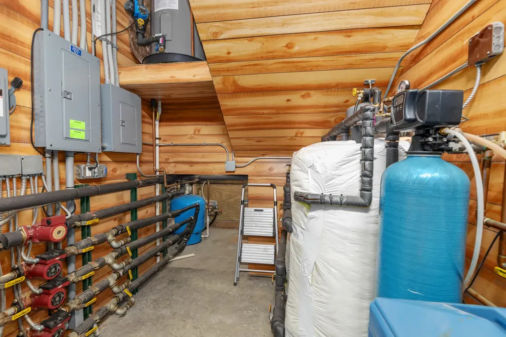 781 Hopkins Road Lyons Township MI 48851