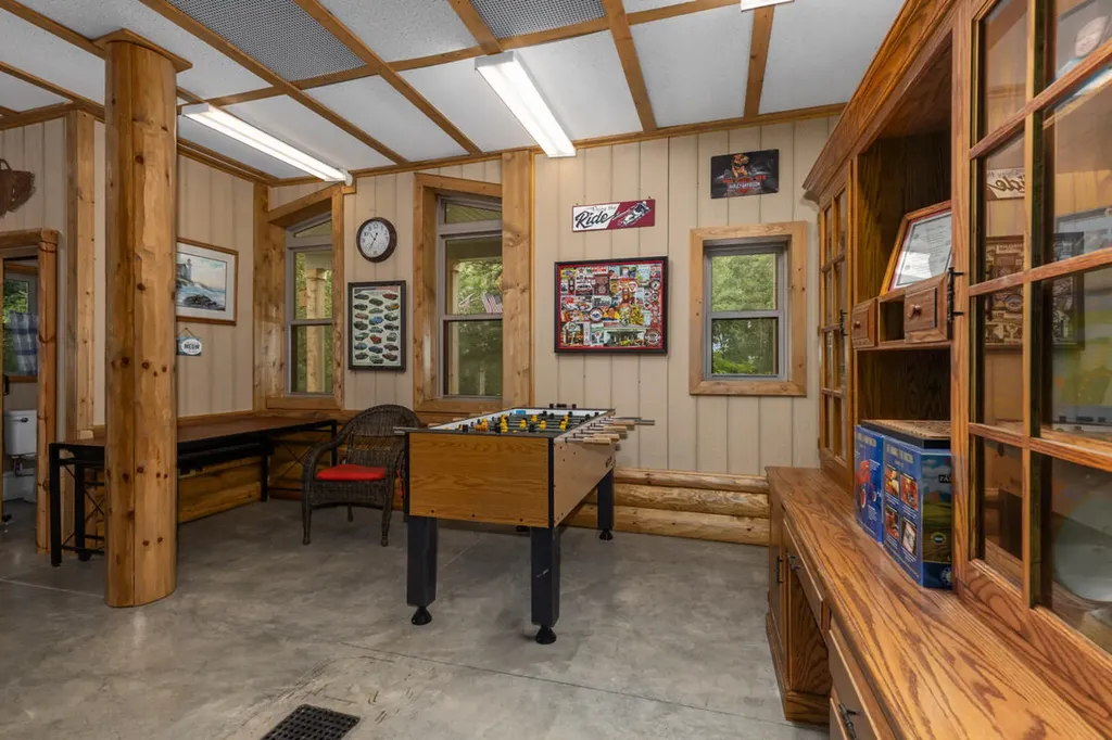 781 Hopkins Road Lyons Township MI 48851