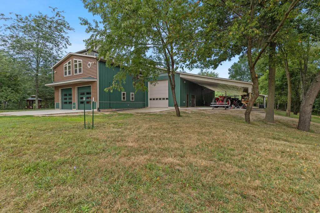 781 Hopkins Road Lyons Township MI 48851
