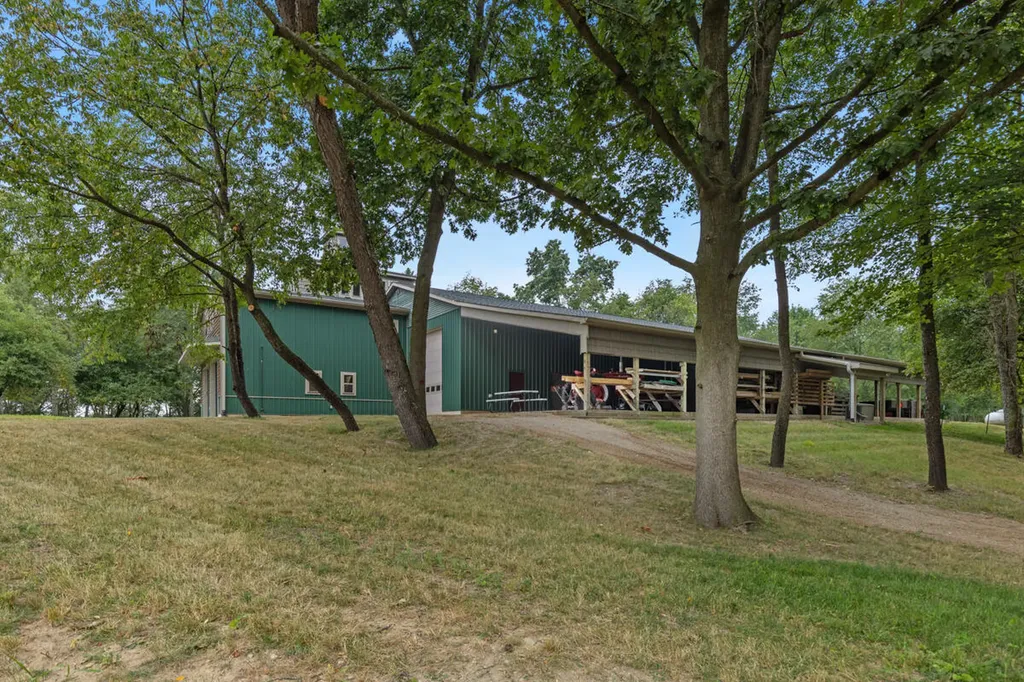 781 Hopkins Road Lyons Township MI 48851