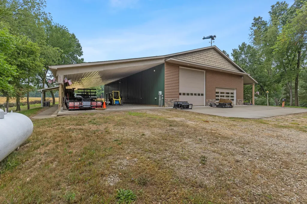 781 Hopkins Road Lyons Township MI 48851