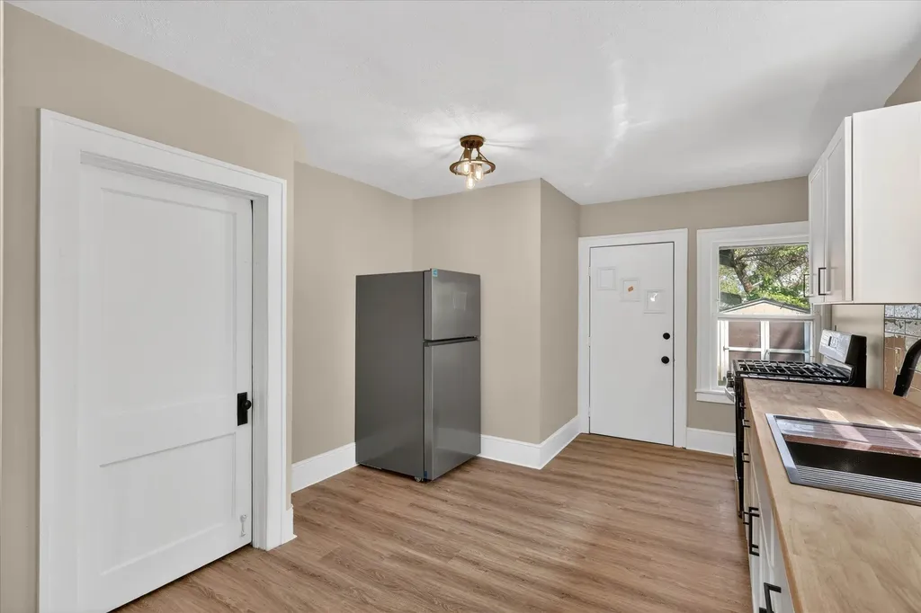 335 Dickinson Street SW Grand Rapids City MI 49507