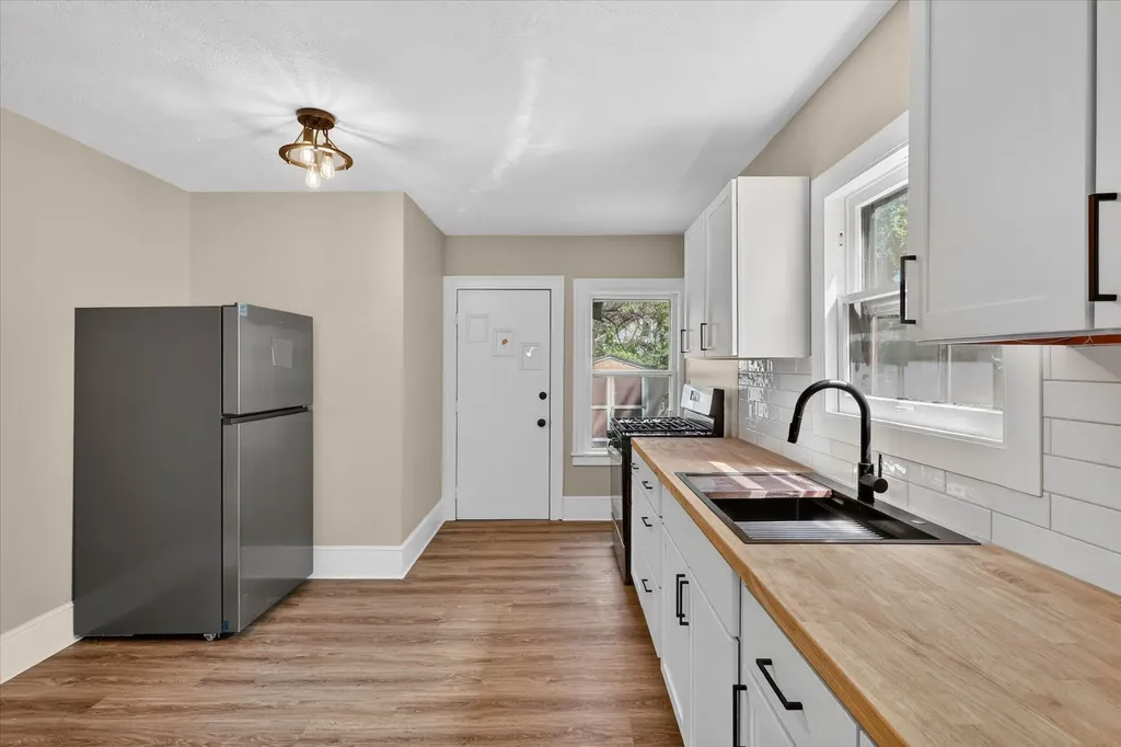 335 Dickinson Street SW Grand Rapids City MI 49507