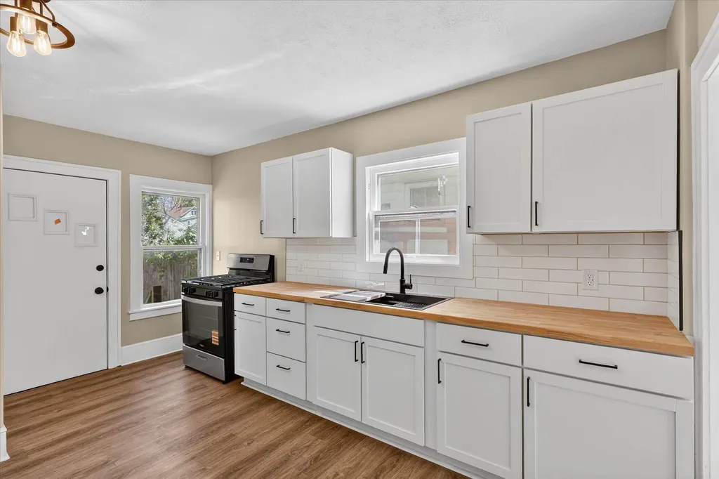 335 Dickinson Street SW Grand Rapids City MI 49507