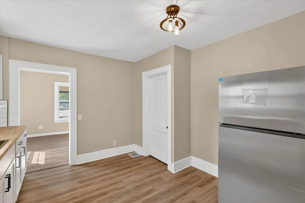 335 Dickinson Street SW Grand Rapids City MI 49507