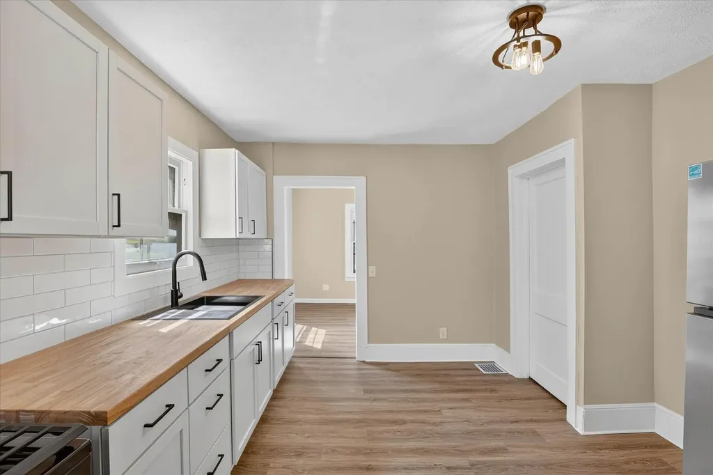 335 Dickinson Street SW Grand Rapids City MI 49507