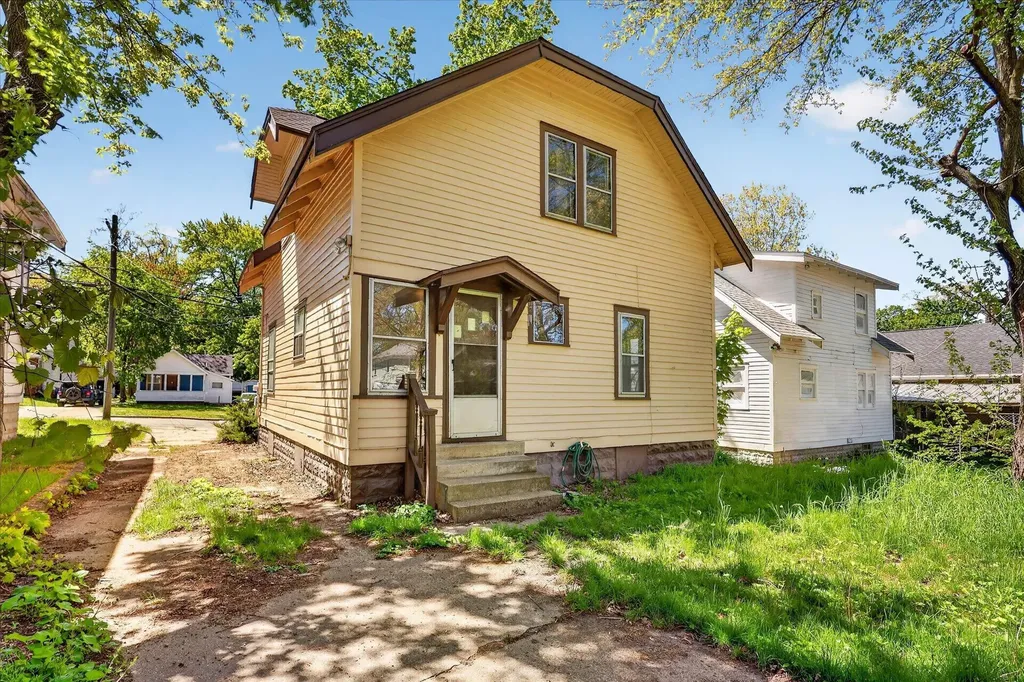 335 Dickinson Street SW Grand Rapids City MI 49507