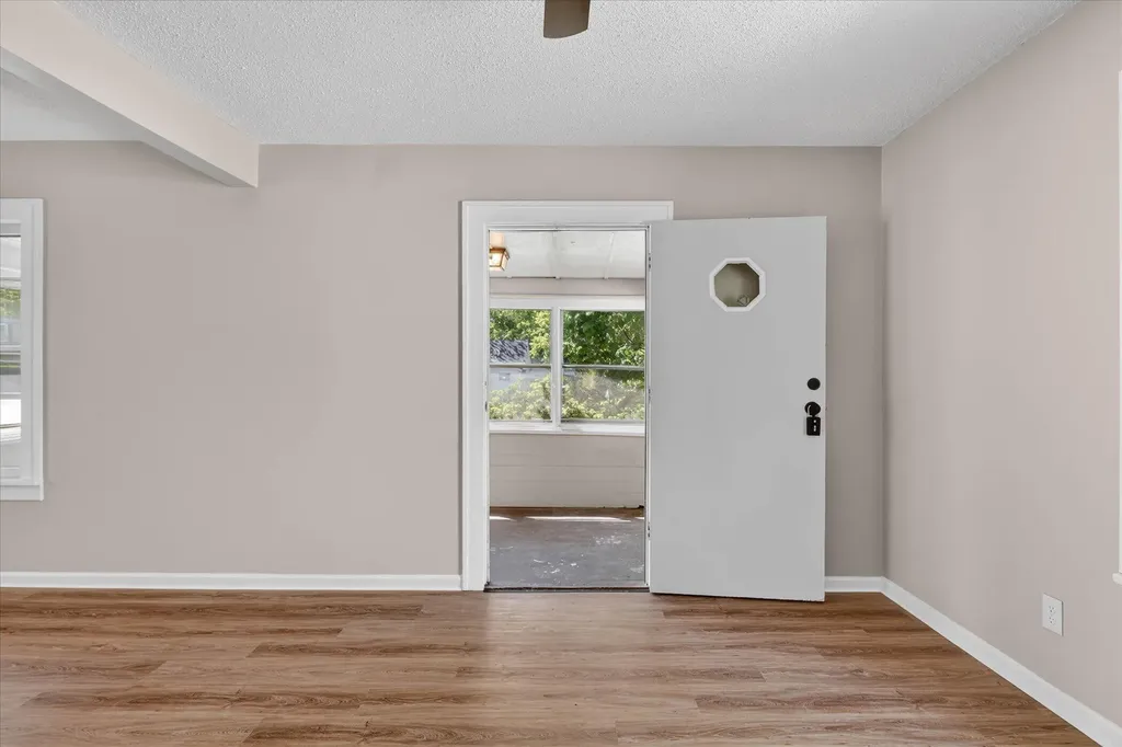 335 Dickinson Street SW Grand Rapids City MI 49507