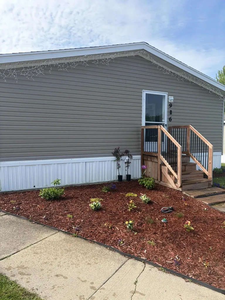 916 Wintergreen Drive Hastings City MI 49058