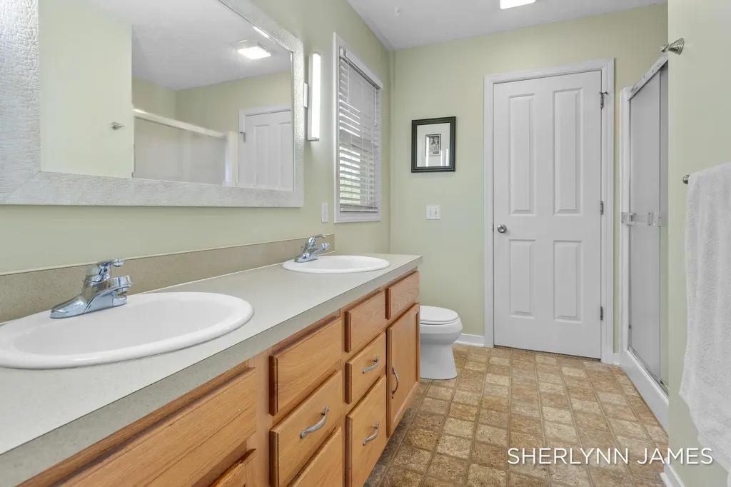 3816 Ravinewood Circle SE Grand Rapids City MI 49508