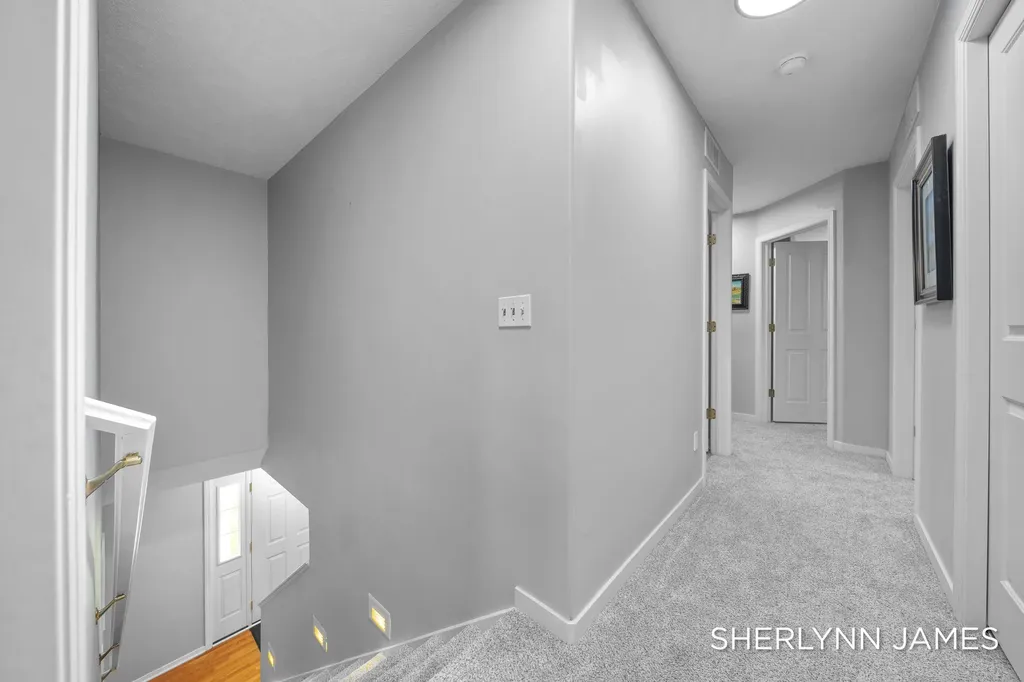 3816 Ravinewood Circle SE Grand Rapids City MI 49508