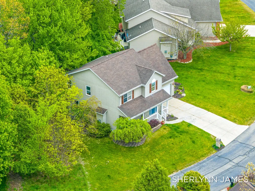 3816 Ravinewood Circle SE Grand Rapids City MI 49508