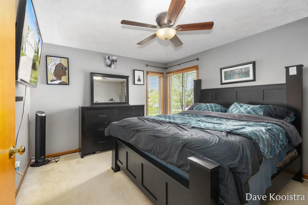 5757 E Grove Drive SE Kentwood City MI 49512