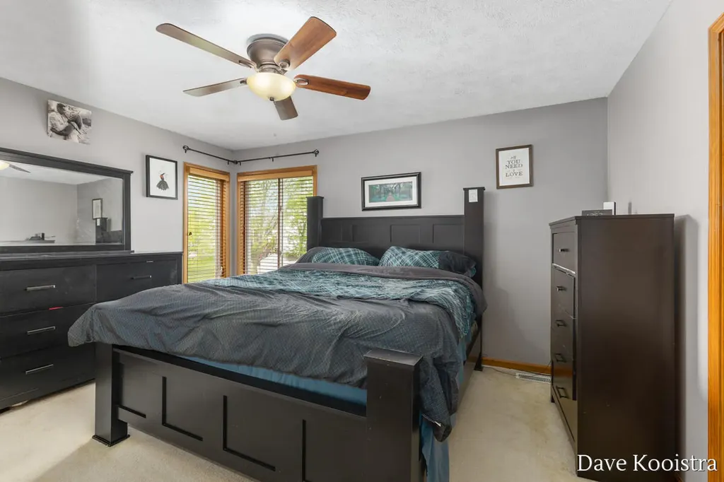 5757 E Grove Drive SE Kentwood City MI 49512