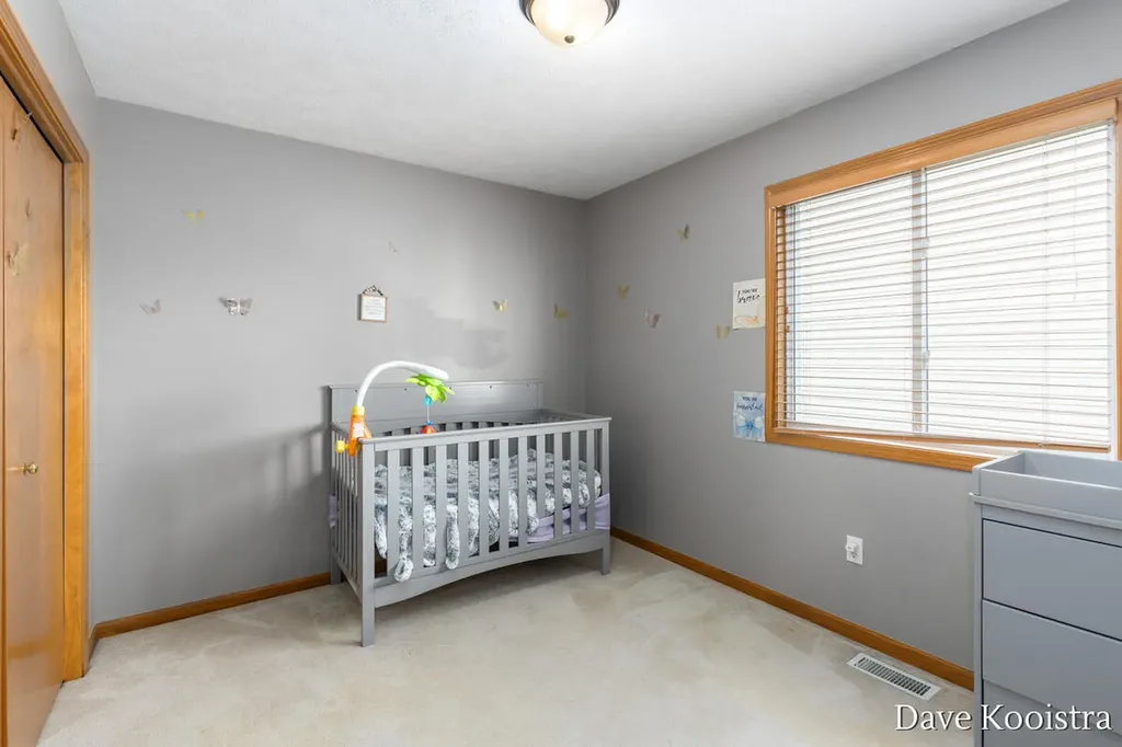 5757 E Grove Drive SE Kentwood City MI 49512