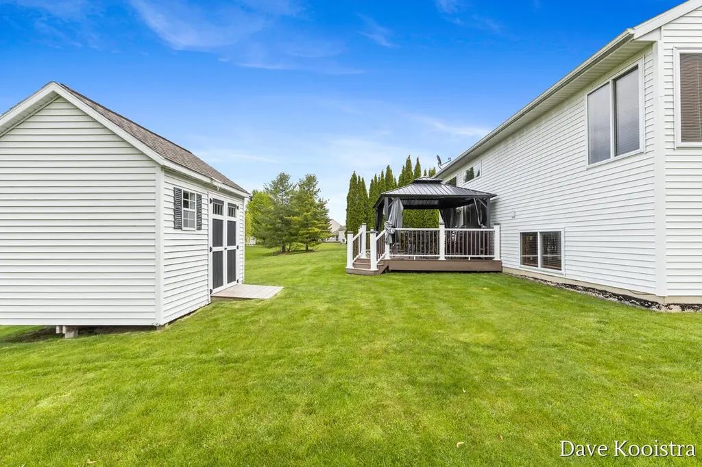5757 E Grove Drive SE Kentwood City MI 49512