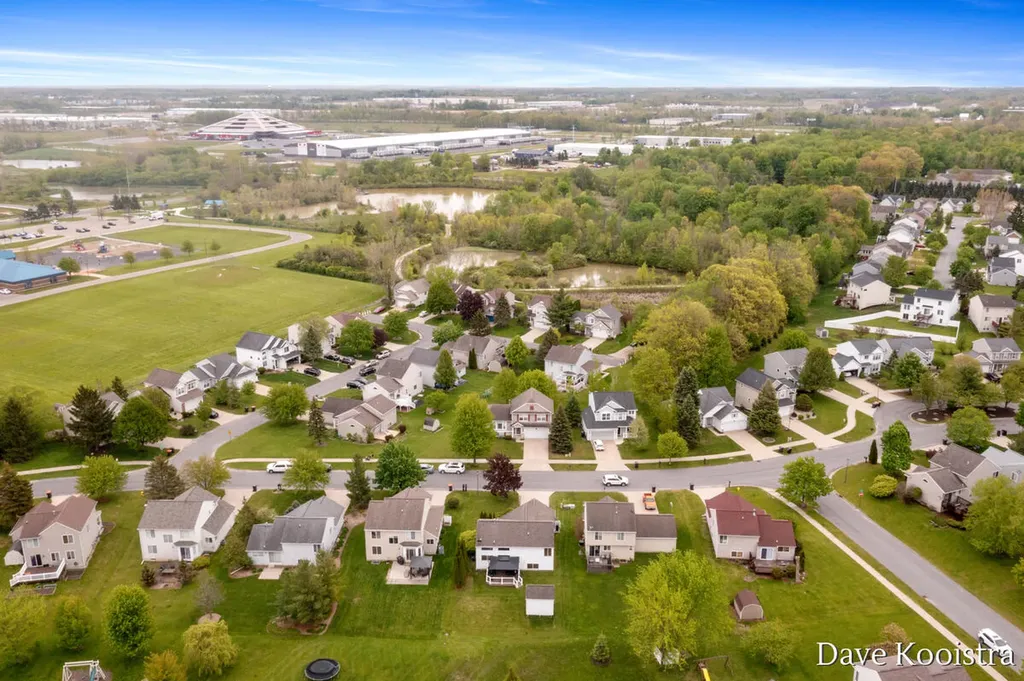 5757 E Grove Drive SE Kentwood City MI 49512