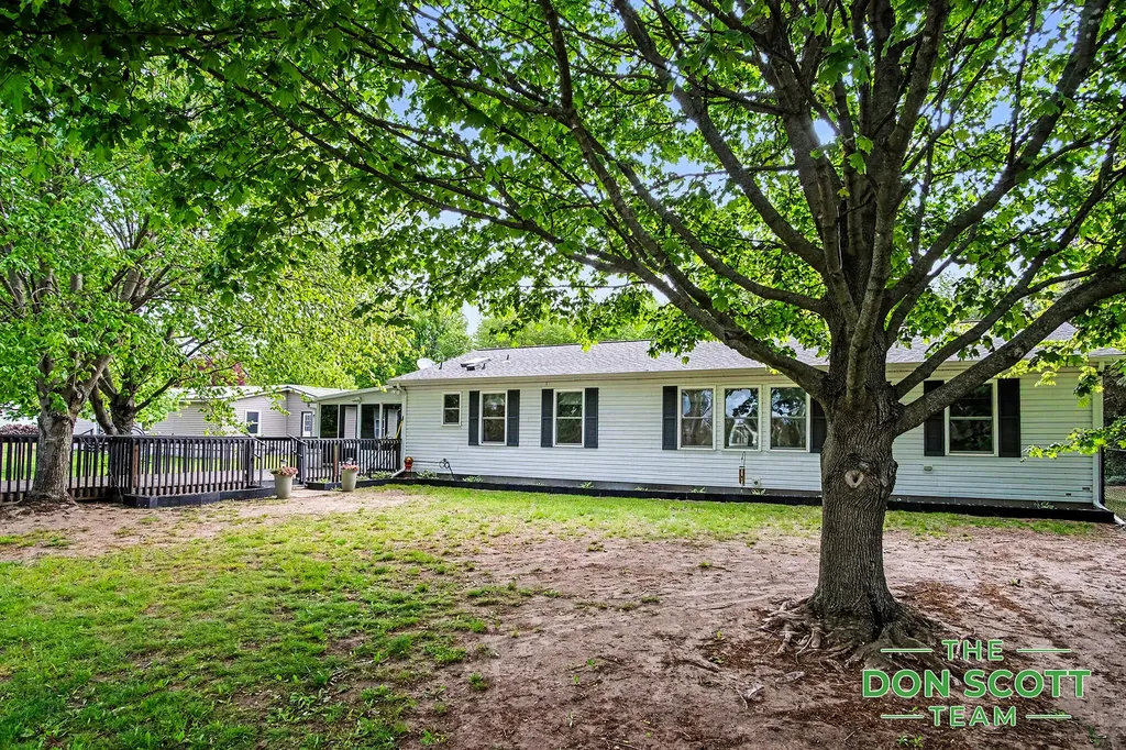 3605 Lo-al Drive Ravenna Village MI 49451