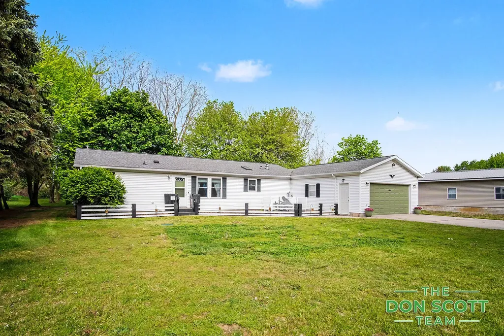 3605 Lo-al Drive Ravenna Village MI 49451