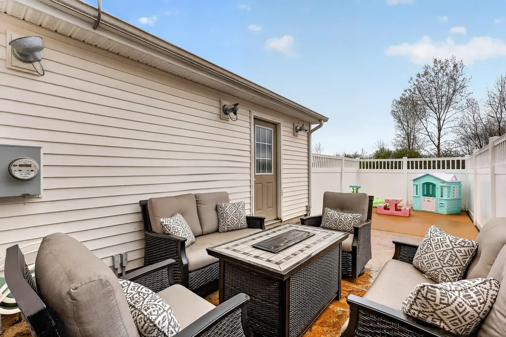 2110 Kensington Park Circle Holland City MI 49423