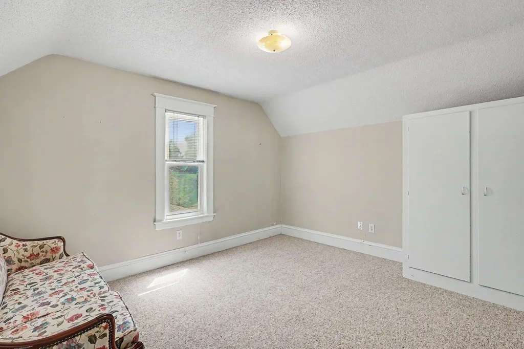 749 Lockwood Street NE Grand Rapids City MI 49503