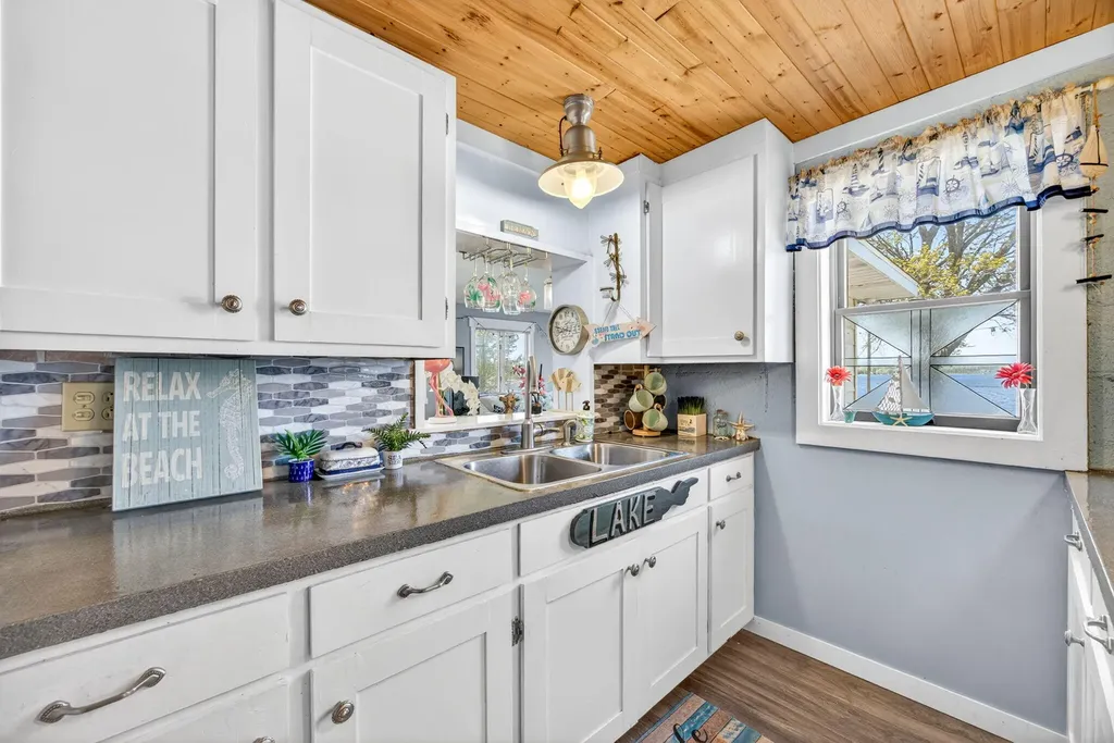 19380 E Chippewa Drive Chippewa Township MI 49342