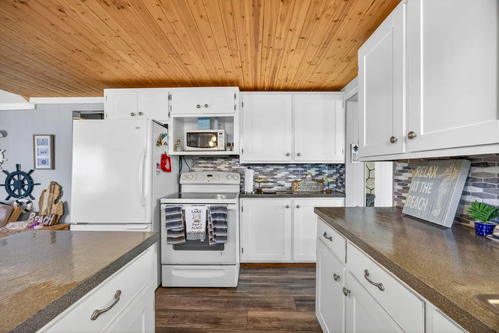 19380 E Chippewa Drive Chippewa Township MI 49342