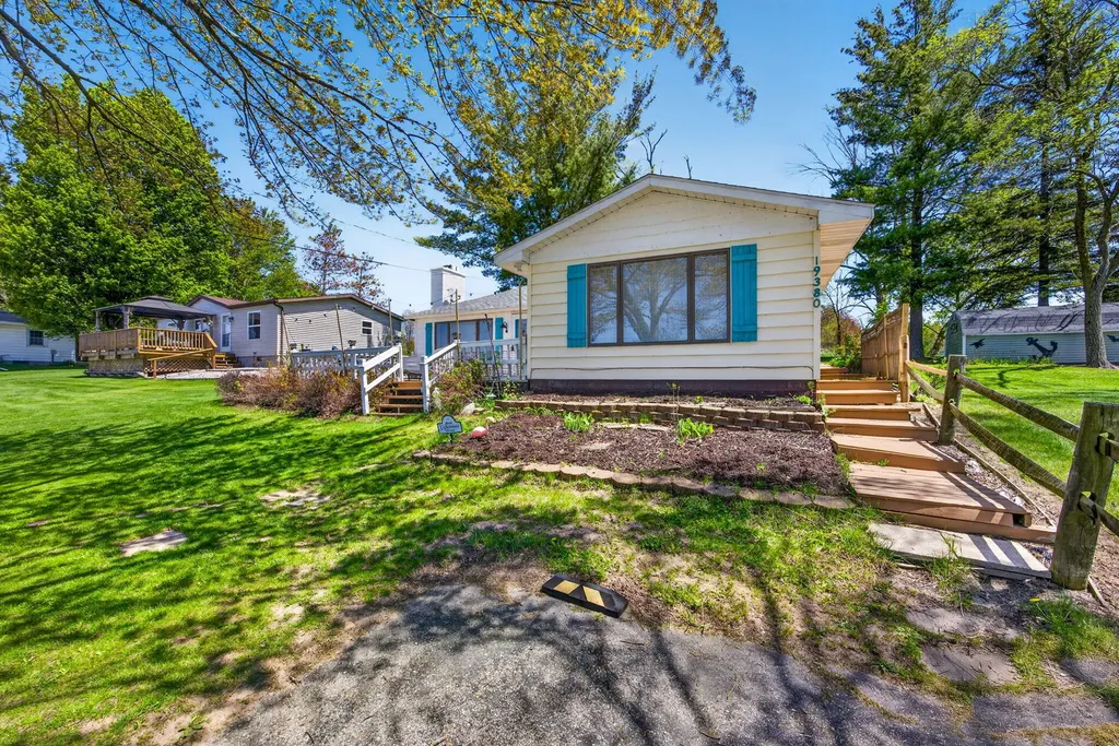 19380 E Chippewa Drive Chippewa Township MI 49342