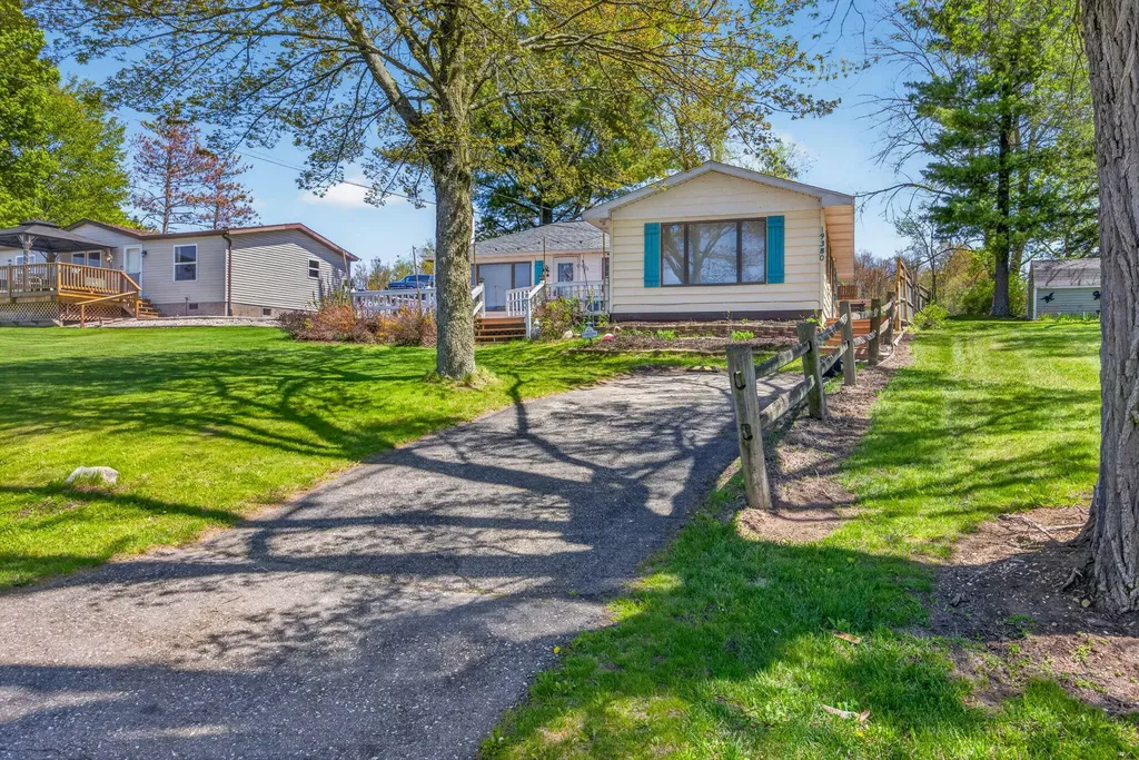 19380 E Chippewa Drive Chippewa Township MI 49342