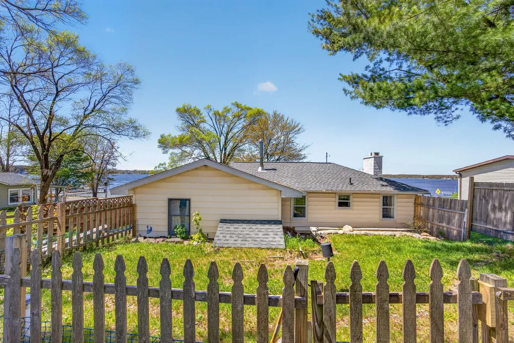 19380 E Chippewa Drive Chippewa Township MI 49342
